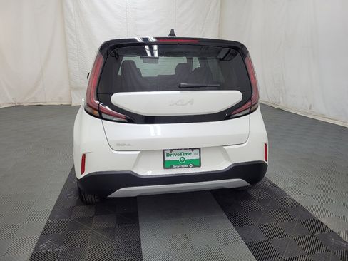 Used 2025 Kia Soul LX w/ LX Technology Package image 6