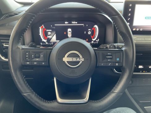 Used 2024 Nissan Rogue SL image 12