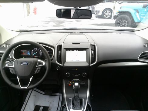 Used 2018 Ford Edge SEL w/ Equipment Group 201A image 20