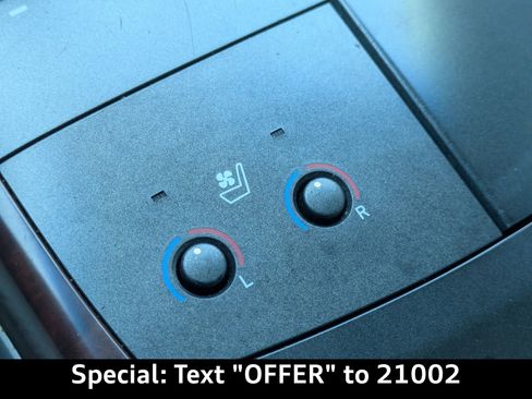 Used 2012 Toyota Avalon Limited image 22