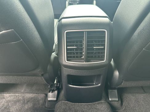 Used 2025 Kia Sportage EX FWD image 12