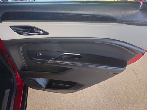 Used 2015 Cadillac SRX Performance w/ Driver Assist Package image 17