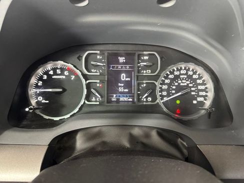 Used 2020 Toyota Tundra SR5 w/ SR5 Upgrade Package AWD/4WD image 19