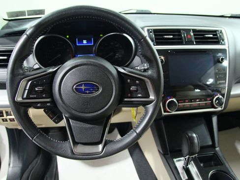 Used 2019 Subaru Outback 2.5i Premium AWD/4WD image 18