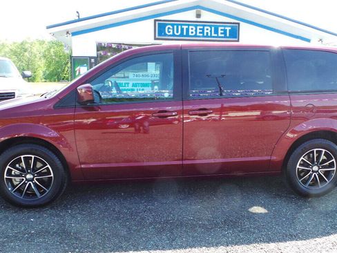 Used 2018 Dodge Grand Caravan GT image 3
