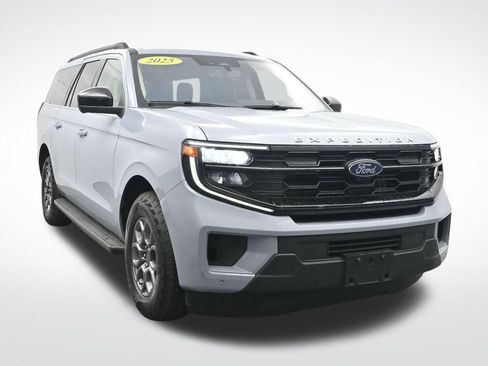 Certified 2025 Ford Expedition Max Active AWD/4WD image 3