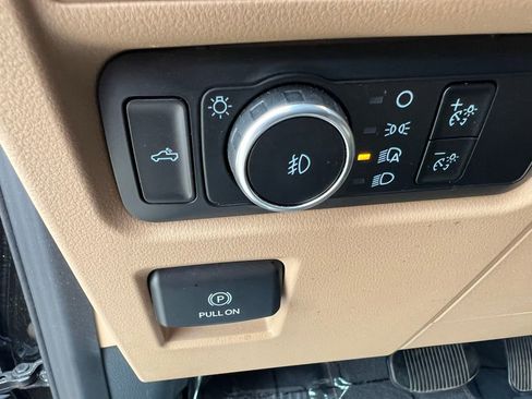 Used 2023 Ford F150 XLT image 25