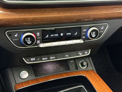 Certified 2023 Audi Q5 2.0T Premium w/ Convenience Package AWD/4WD image 19