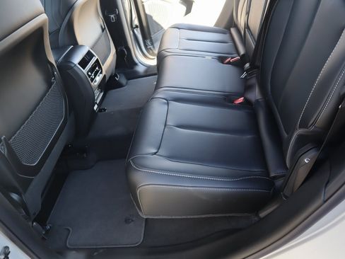 New 2025 Jeep Grand Cherokee Limited image 12