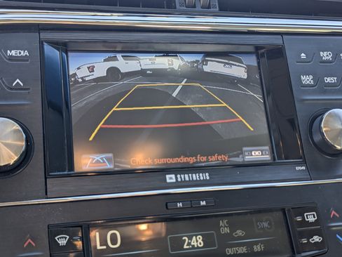 Used 2014 Toyota Avalon Limited image 11