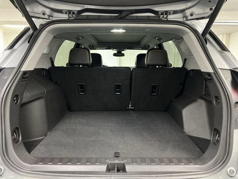 Certified 2024 GMC Terrain AT4 w/ Tech Package AWD/4WD image 25