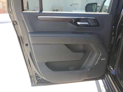 New 2026 Chevrolet Suburban LT w/ Comfort Package image 18