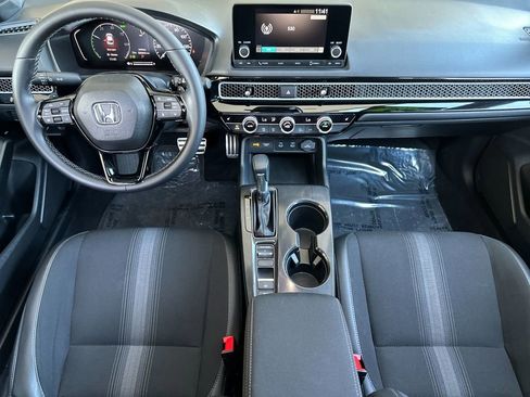 Used 2025 Honda Civic Sport image 12