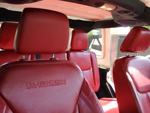 Used 2013 Jeep Wrangler Unlimited Rubicon AWD/4WD image 14