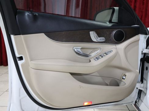 Used 2018 Mercedes-Benz C 300 Sedan image 11