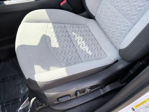 Used 2023 Chevrolet Equinox LS w/ LS Convenience Package FWD image 11