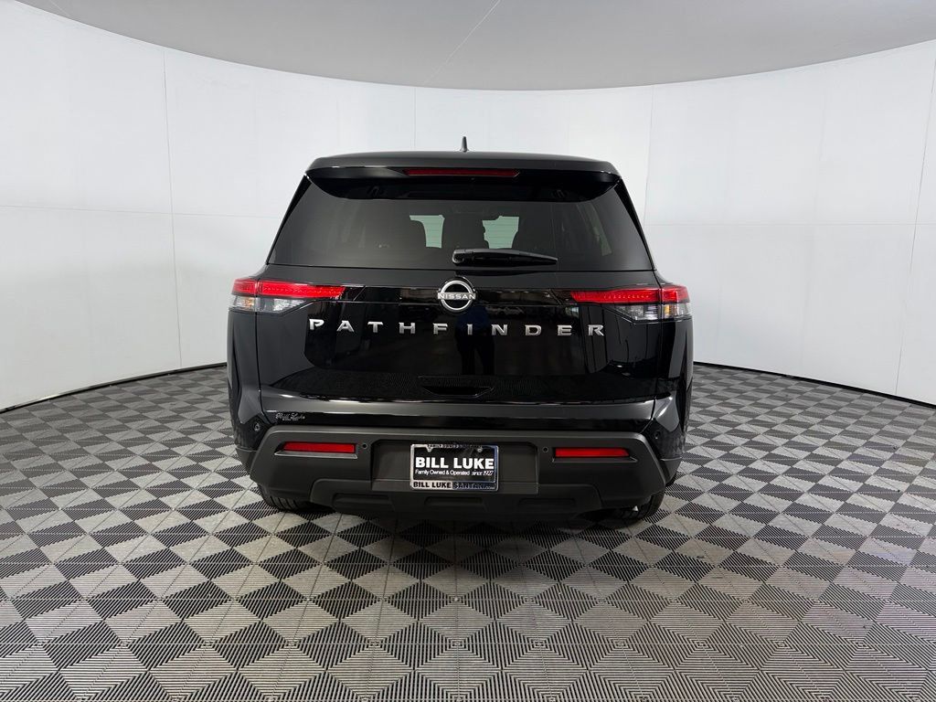 Used 2025 Nissan Pathfinder S FWD image 8