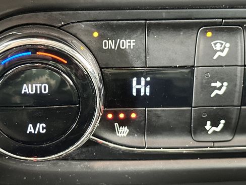 Used 2023 Chevrolet TrailBlazer LT w/ Convenience Package image 23