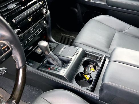 Certified 2023 Lexus GX 460 Premium w/ Premium Package AWD/4WD image 17