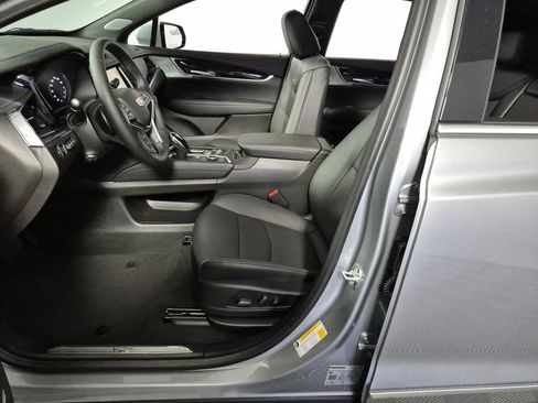 New 2026 Cadillac XT5 Premium Luxury w/ Driver Assist Package FWD image 9