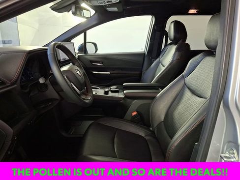Used 2025 Toyota Sienna XSE image 15