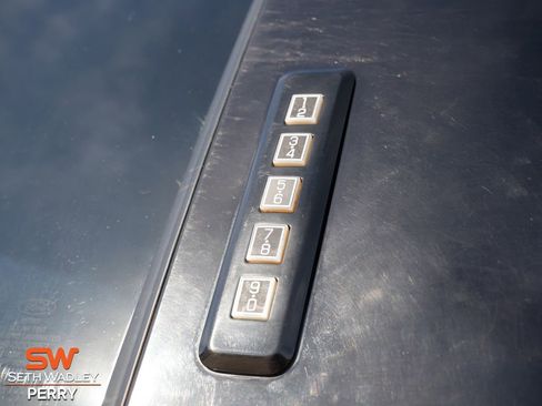 Used 2023 Ford F250 Platinum w/ FX4 Off-Road Package image 10