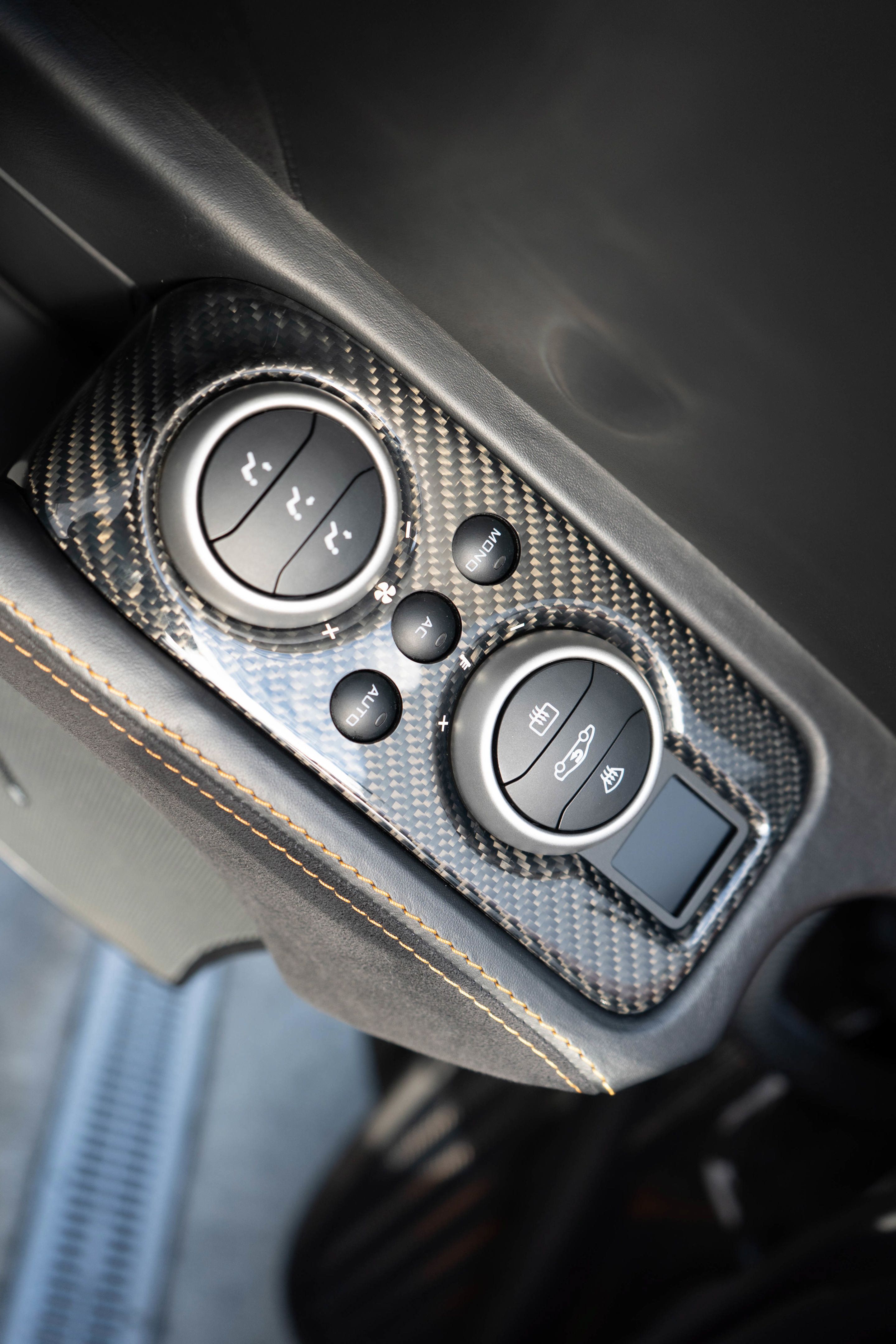 Used 2013 McLaren MP4-12C Spider RWD image 13