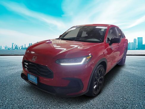 Used 2025 Honda HR-V Sport image 2