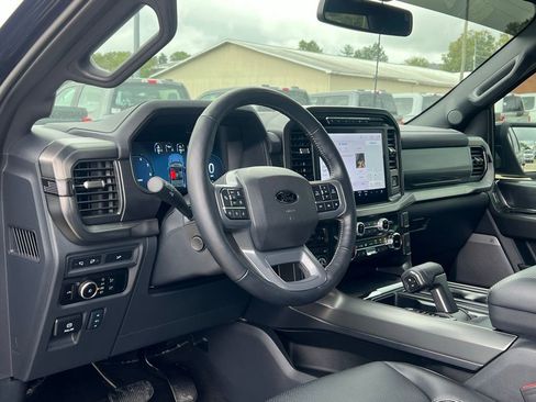 Used 2024 Ford F150 Lariat w/ FX4 Off-Road Package image 12