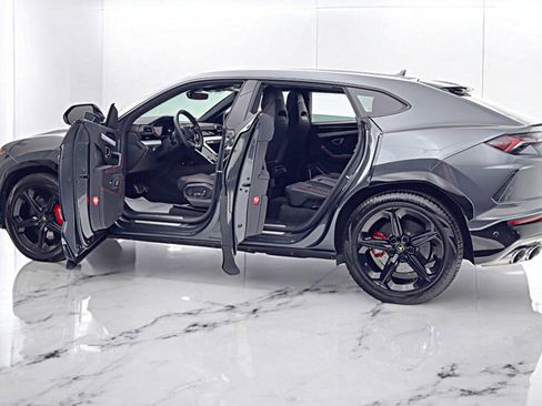 Used 2020 Lamborghini Urus image 5