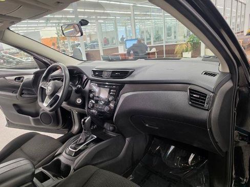 Used 2018 Nissan Rogue Sport S w/ S Appearance Package AWD/4WD image 8