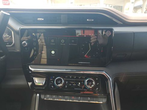 New 2026 GMC Sierra 3500 Denali w/ Denali Reserve Package AWD/4WD image 12