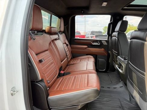 Used 2025 GMC Sierra 3500 Denali Ultimate w/ LPO, GMC Protection Package AWD/4WD image 19