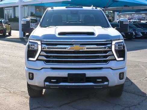 Used 2024 Chevrolet Silverado 2500 High Country w/ High Country Premium Package image 2