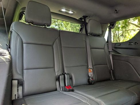 Used 2022 Chevrolet Tahoe LT w/ Luxury Package AWD/4WD image 23