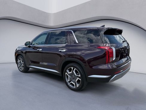 Used 2024 Hyundai Palisade SEL FWD image 3