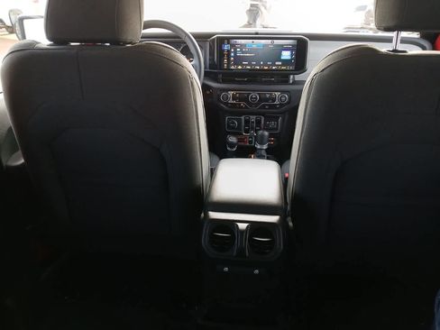 Used 2025 Jeep Wrangler Willys image 66