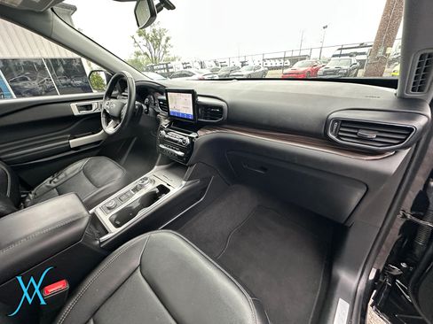Used 2021 Ford Explorer Limited w/ Hybrid Equipment Group 310A AWD/4WD image 21