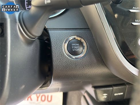 Used 2019 Toyota Camry XLE image 32