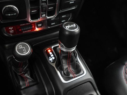 Used 2020 Jeep Wrangler Unlimited Rubicon AWD/4WD image 23