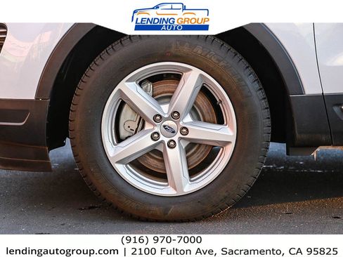 Used 2018 Ford Explorer XLT FWD image 9