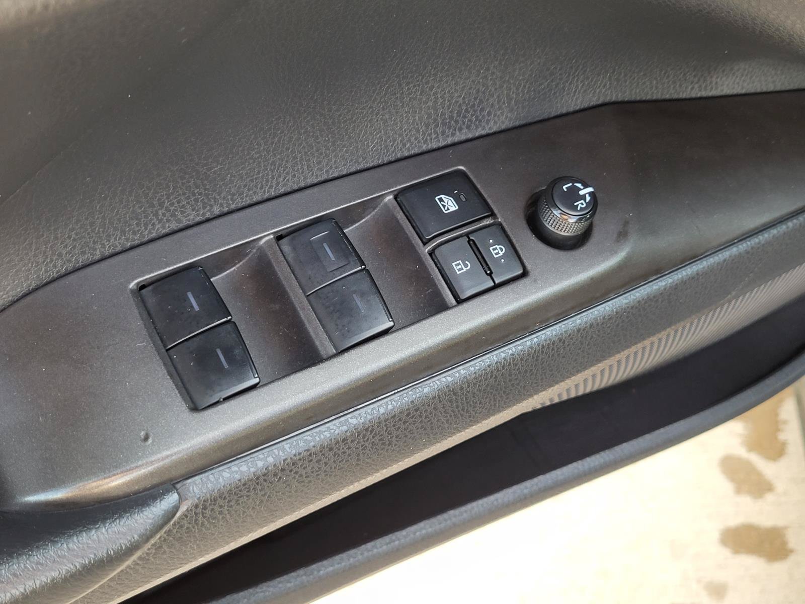 Used 2023 Toyota Camry SE FWD image 24