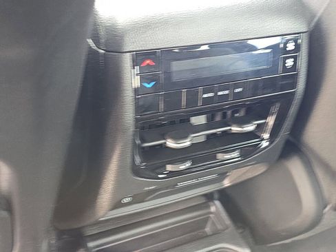 Used 2025 Jeep Grand Cherokee L Altitude image 16