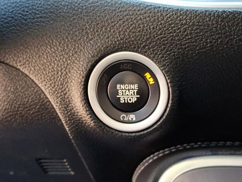 Certified 2019 Dodge Challenger SXT image 22