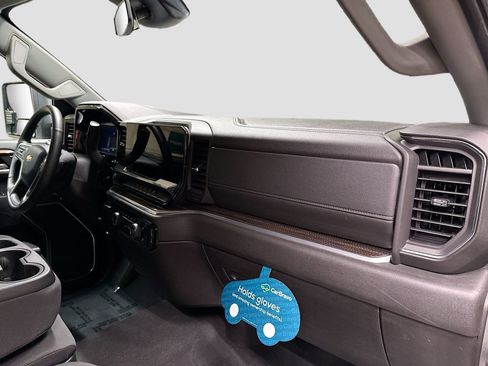 Certified 2025 Chevrolet Silverado 2500 LT w/ Convenience Package AWD/4WD image 32