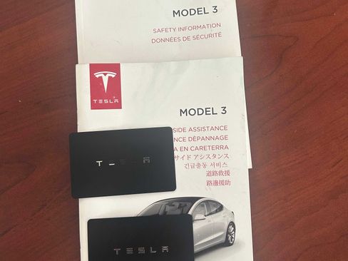 Used 2020 Tesla Model 3 Standard Range Plus image 24