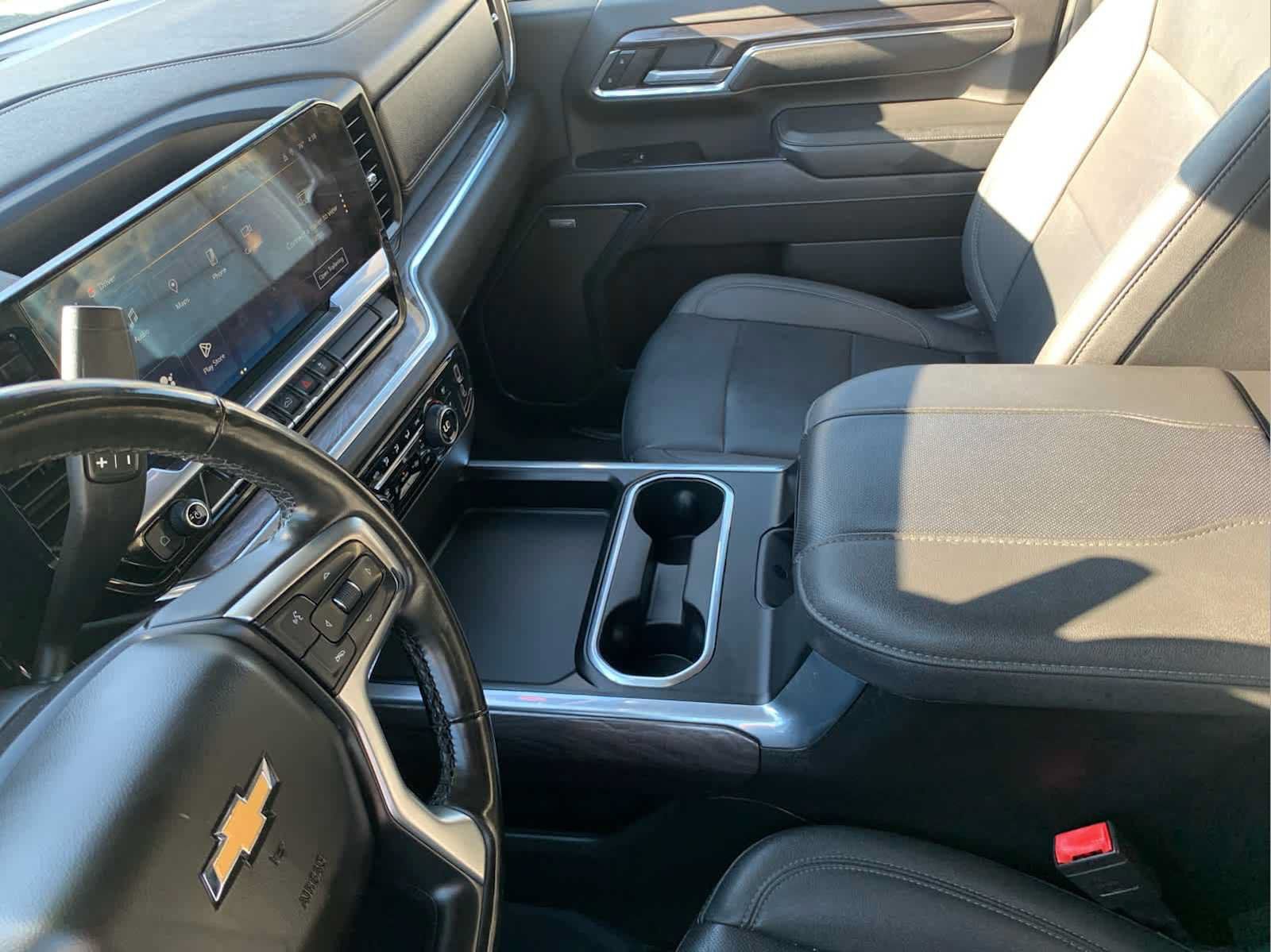 Used 2024 Chevrolet Silverado 3500 LTZ w/ LTZ Plus Package AWD/4WD image 23