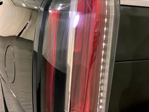 Used 2019 Cadillac Escalade Luxury AWD/4WD image 28