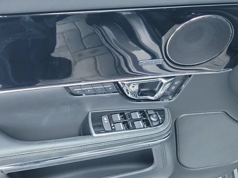 Used 2017 Jaguar XJ L Portfolio RWD image 24