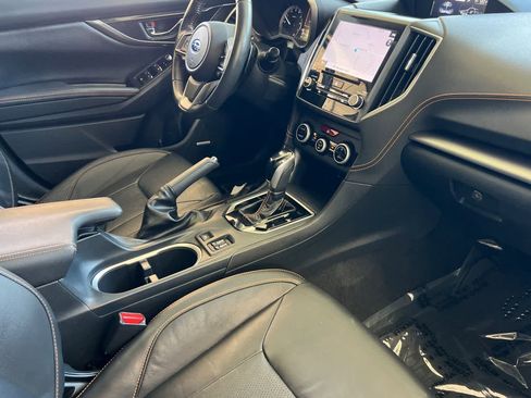 Used 2020 Subaru Crosstrek 2.0i Limited w/ Moonroof Package w/Navigation AWD/4WD image 18